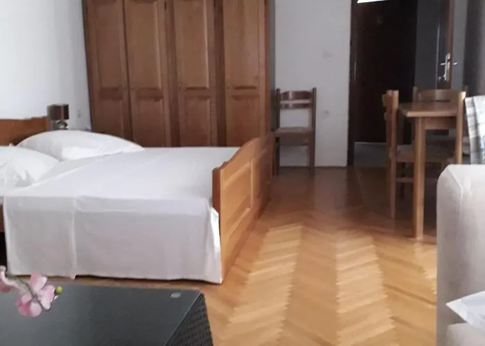 Studio Apartment Makarska 8